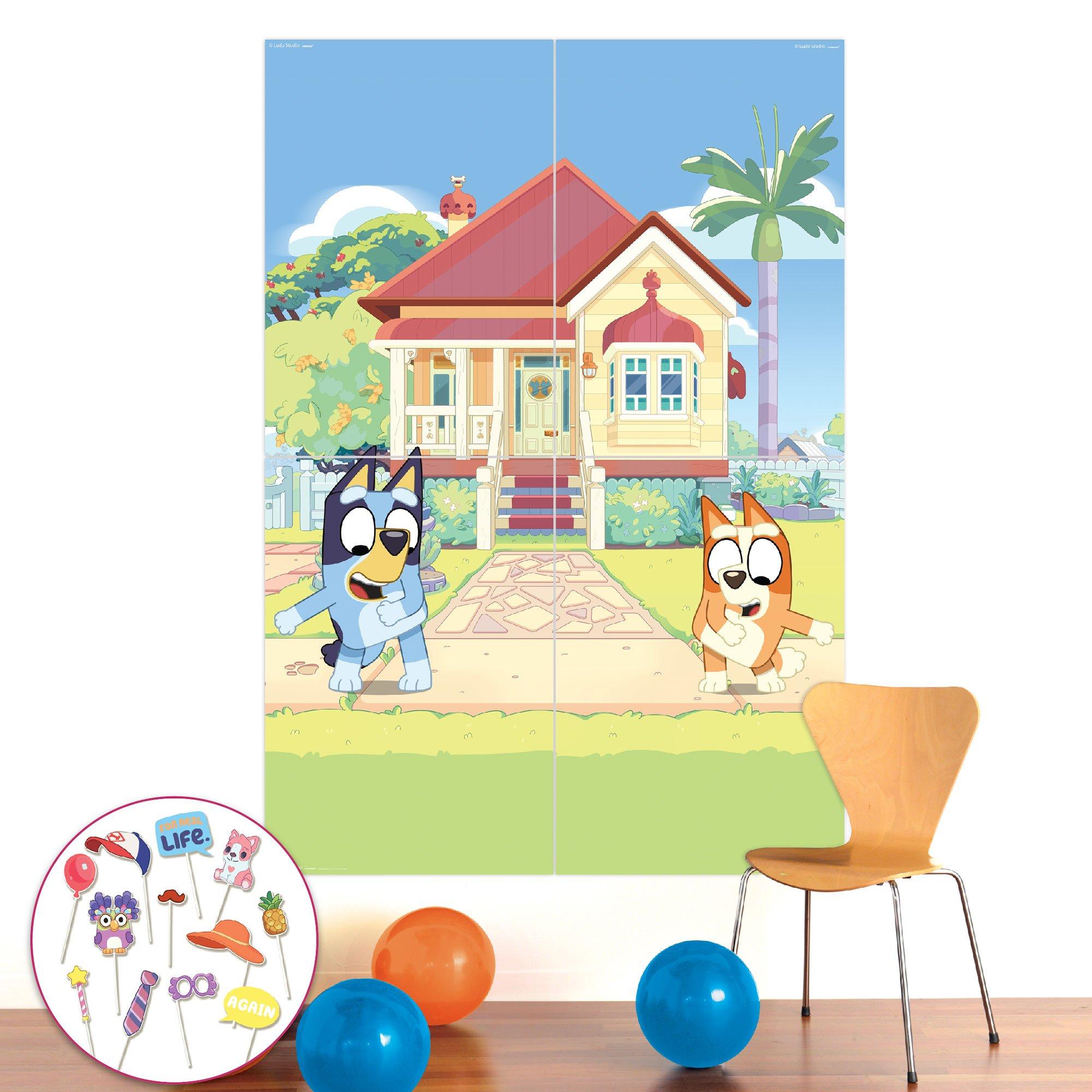 Bluey Paper Photo Booth Kit with Props, 4.6ft x 6.7ft
