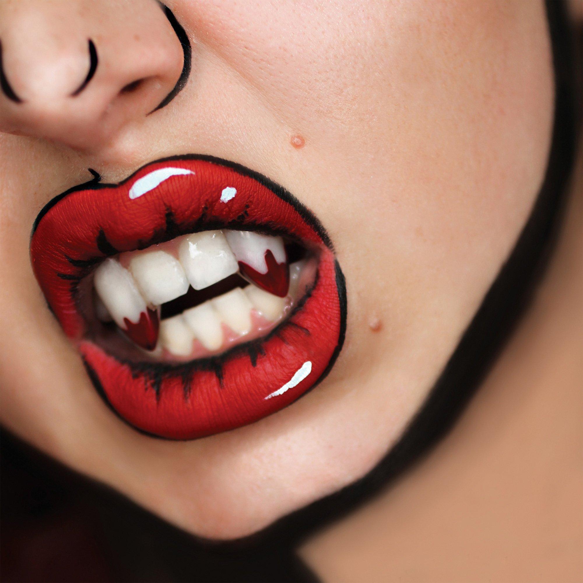 Scarecrow? Classic Deluxe Blood Tip Vampire Fang Set, 18mm, 2pc